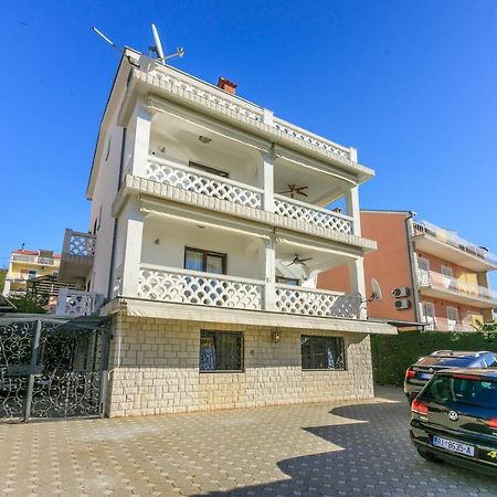 Apartment Eni Selce Exterior photo