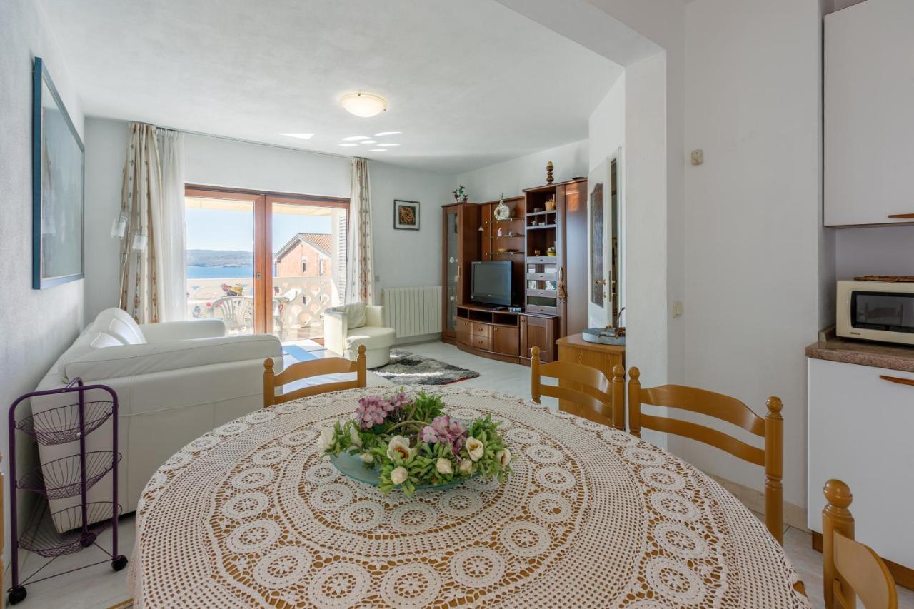 Apartment Eni Selce Exterior photo