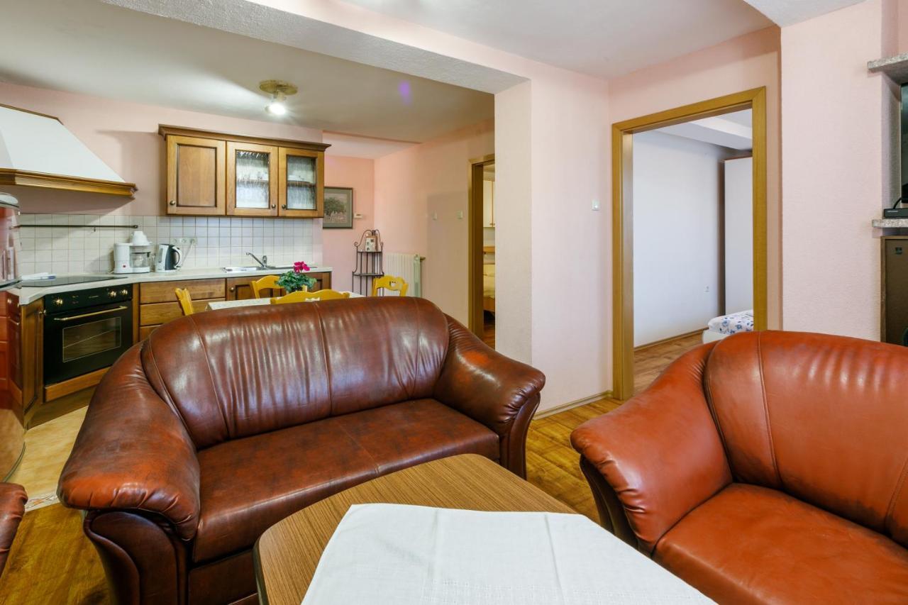 Apartment Eni Selce Exterior photo